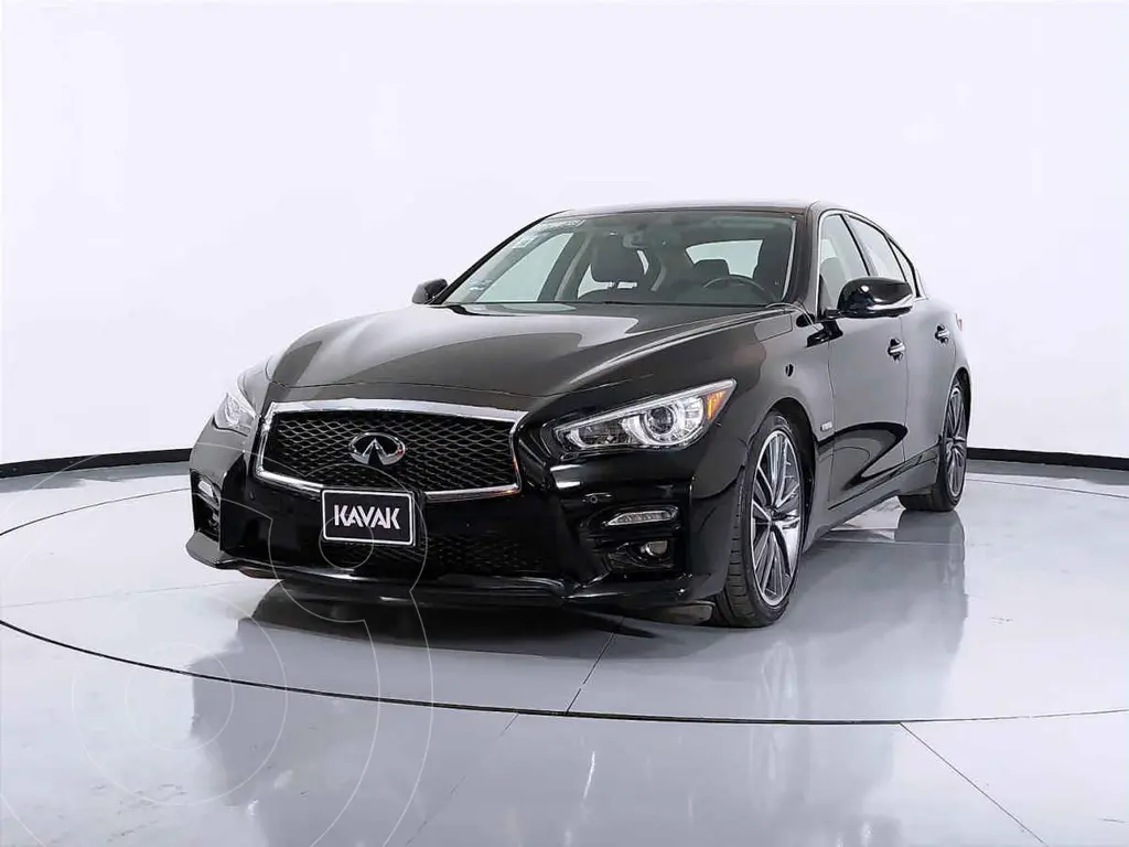 Infiniti Q50 modelo 2017 sedán de lujo