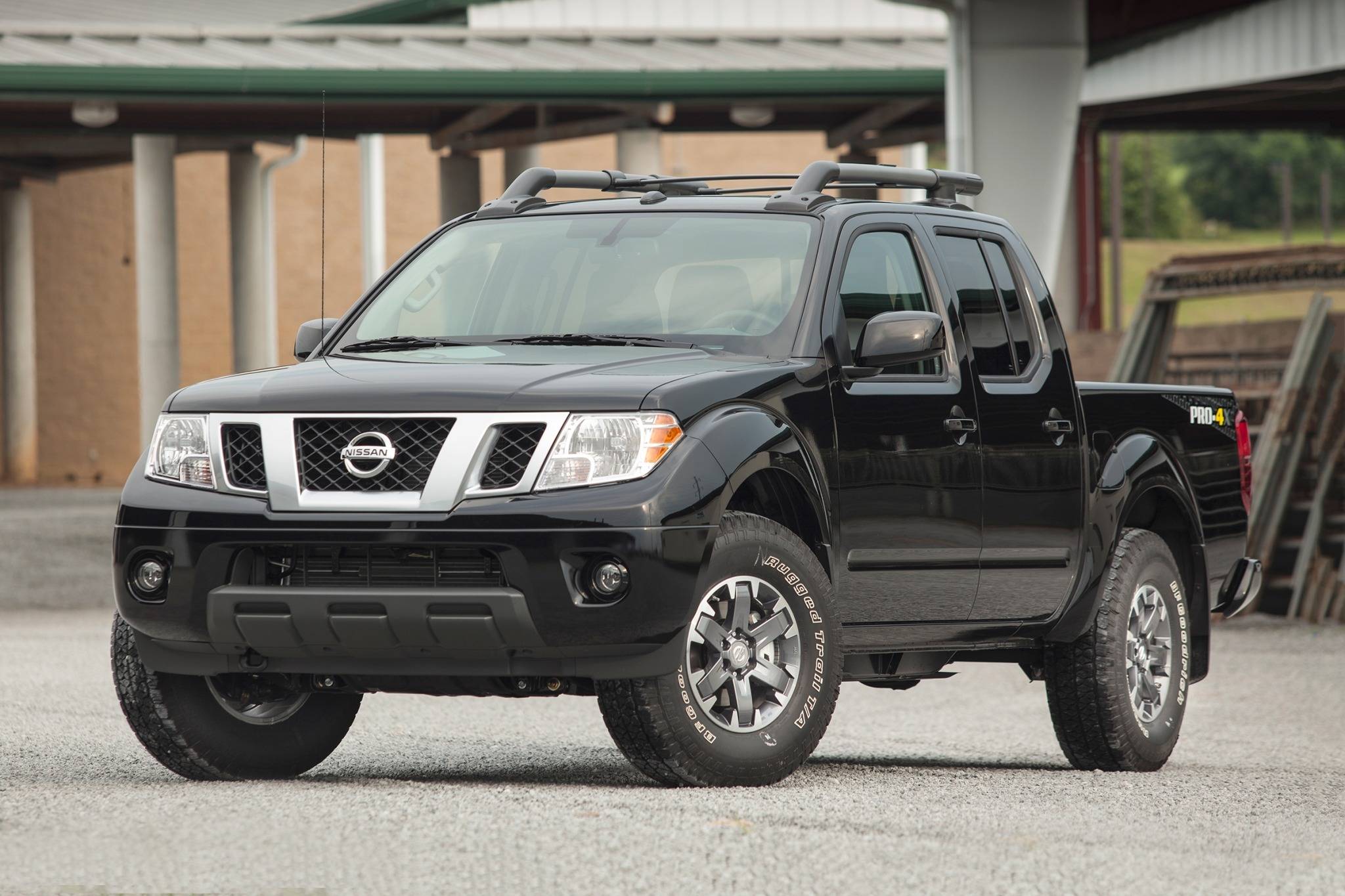 Nissan Frontier LE modelo 2017 camioneta