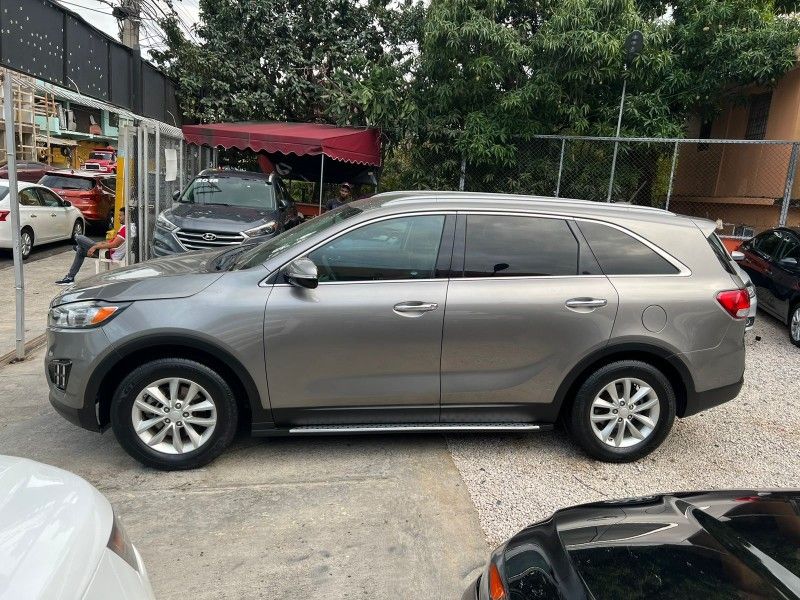 Kia Sorento LX 2017 SUV