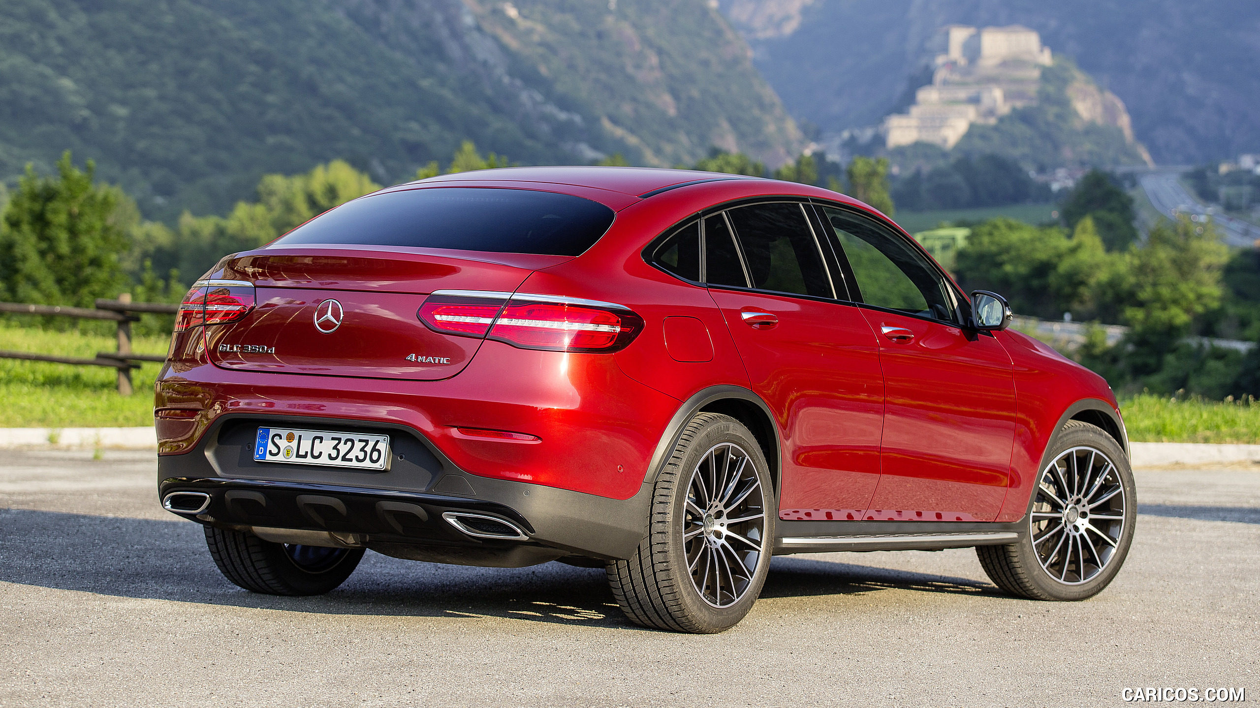 Mercedes-Benz GLC 300 4MATIC SUV 2017