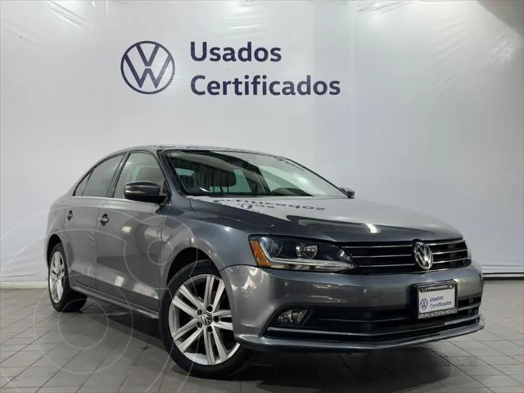 Volkswagen Jetta GLI modelo 2017 sedán en República Dominicana