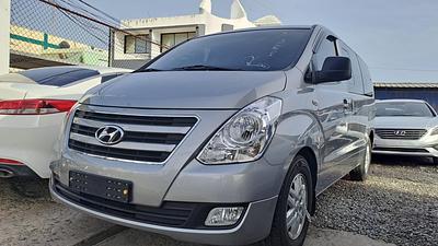 Hyundai Starex modelo 2017 vehículo comercial