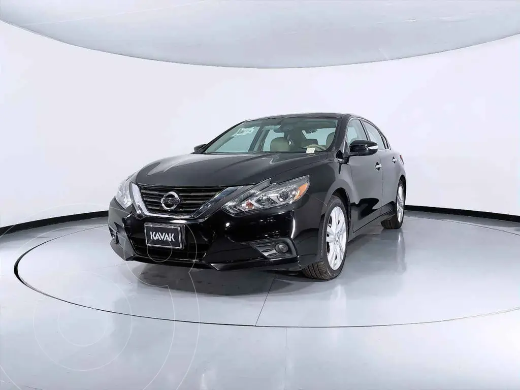 Nissan Altima SL 2017 Sedán en República Dominicana