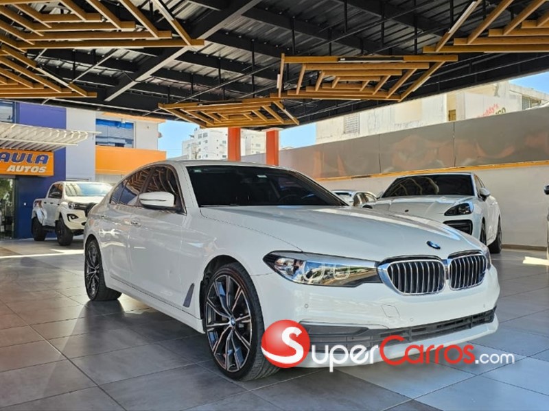 BMW Serie 5 530i Modelo 2017 Sedán