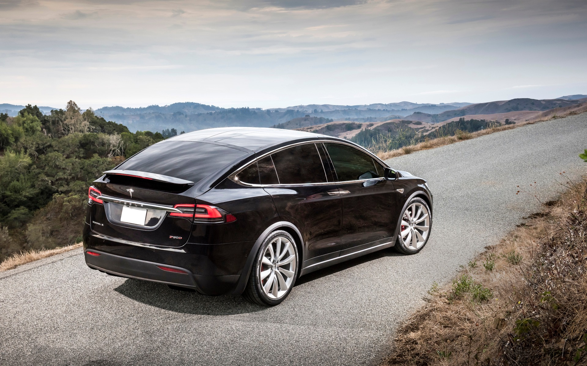 Tesla Model X SUV eléctrico 2017