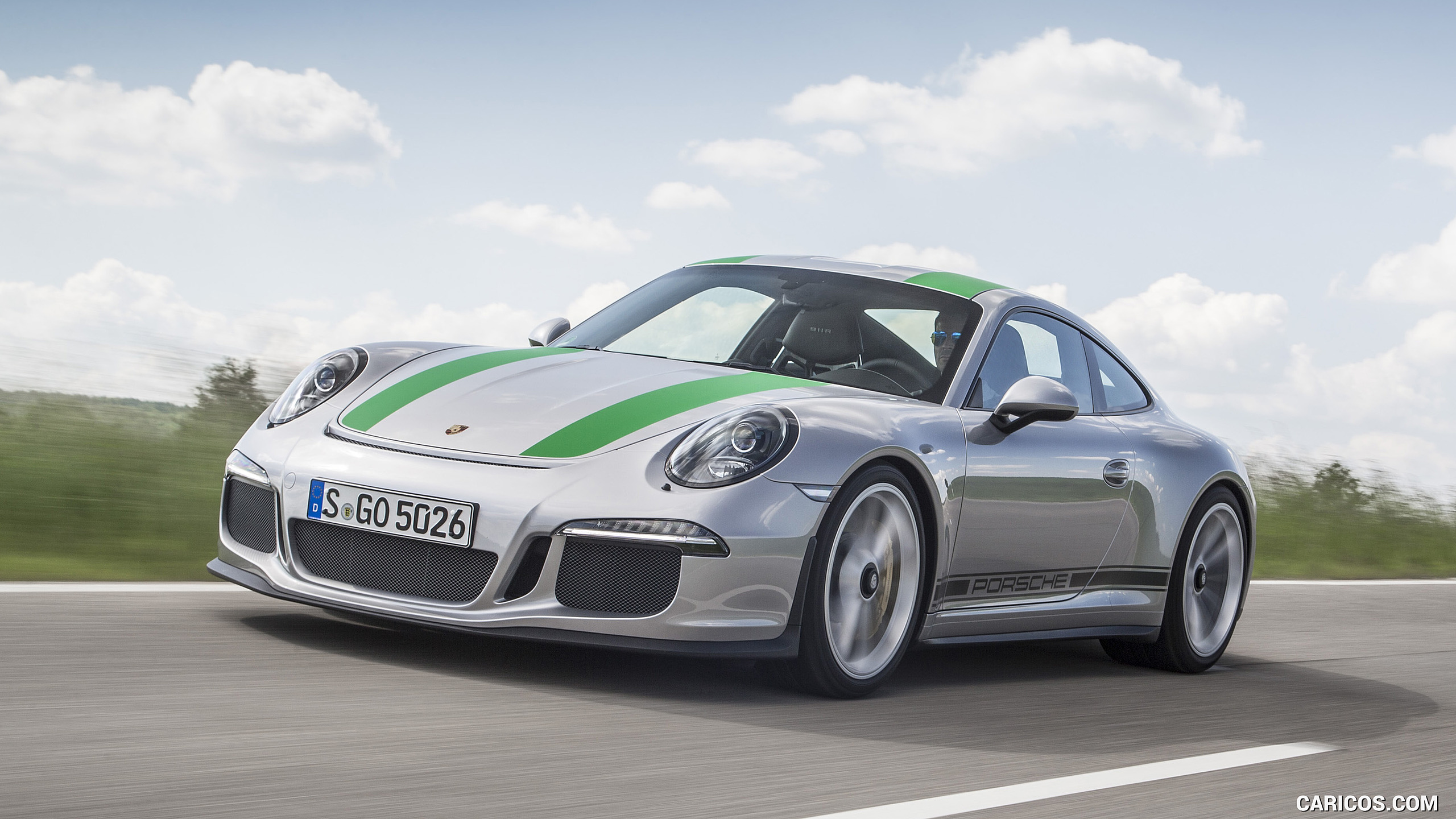 Porsche 911 Turbo modelo 2017 deportivo