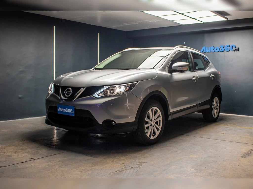 Nissan Qashqai 2017 SUV color plata en República Dominicana