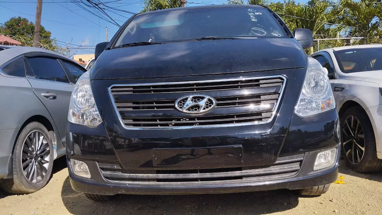 Hyundai Starex 2017 Van Diésel en República Dominicana