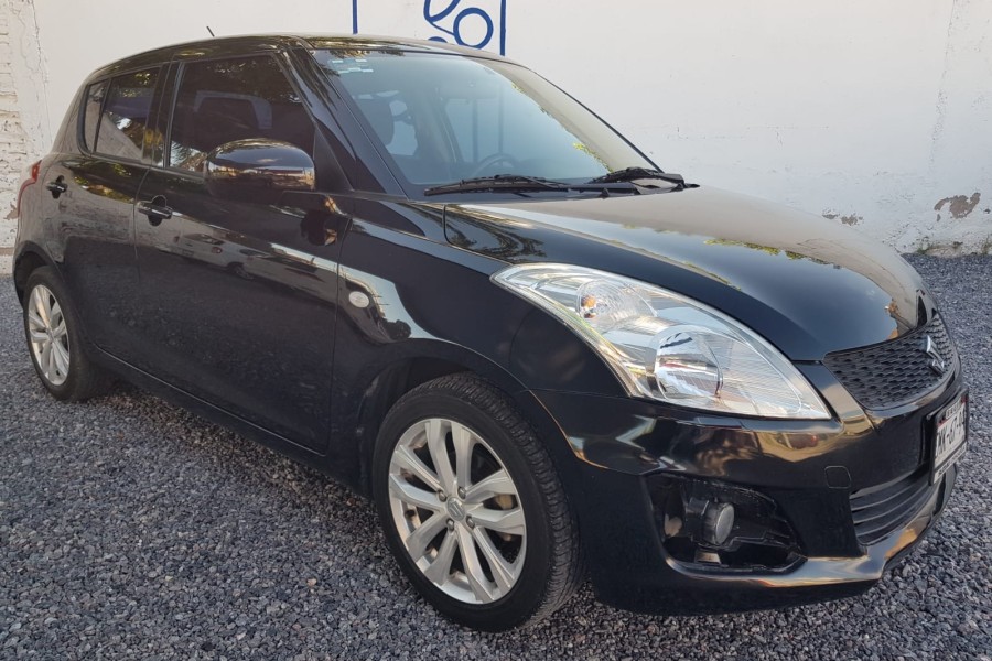 Suzuki Swift modelo 2017 coche compacto en República Dominicana