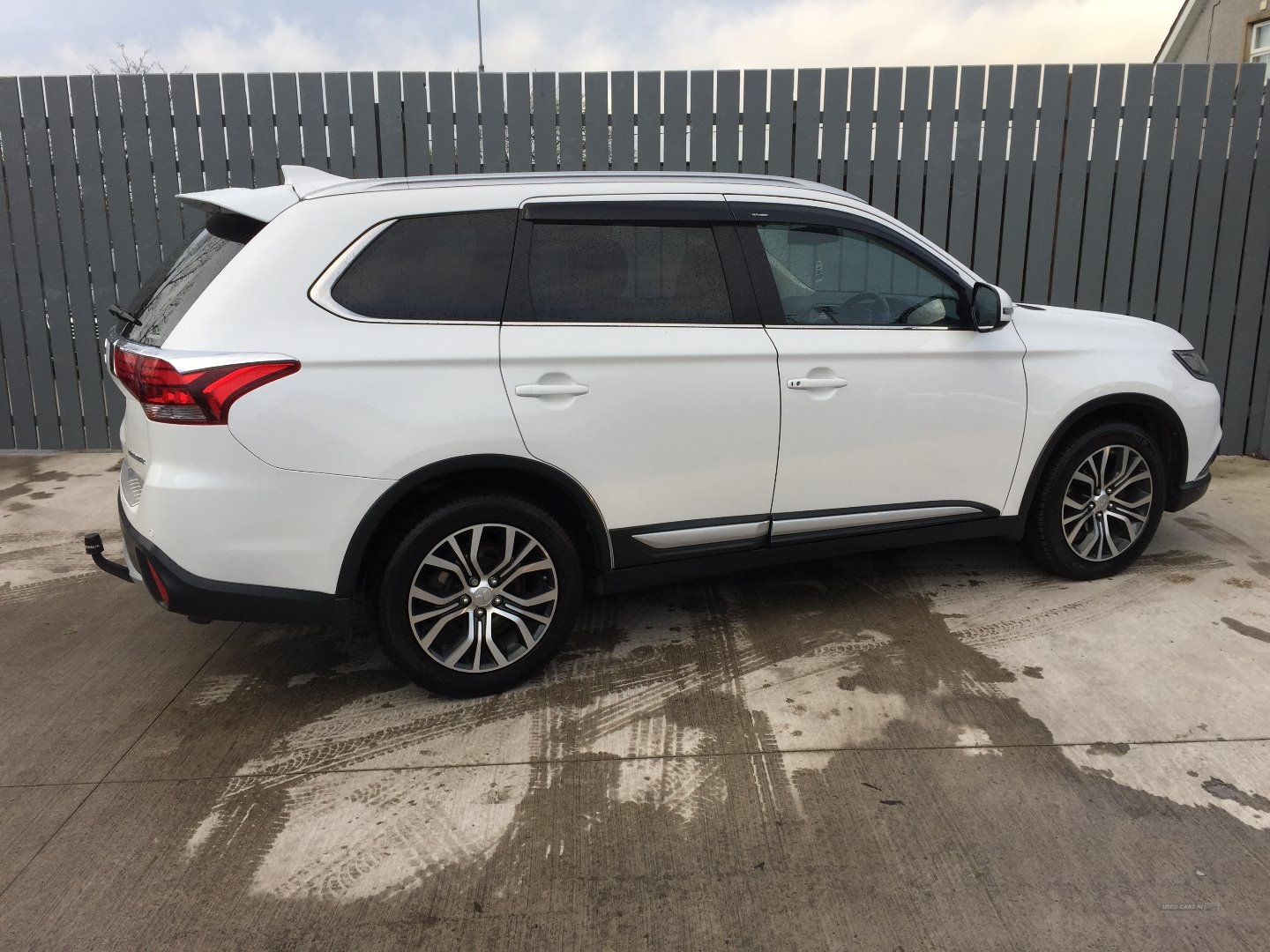 Mitsubishi Outlander Limited 2017 SUV