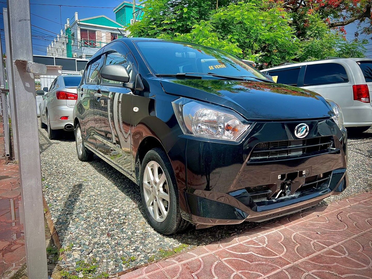 Daihatsu Mira 2017 Auto Compacto en República Dominicana