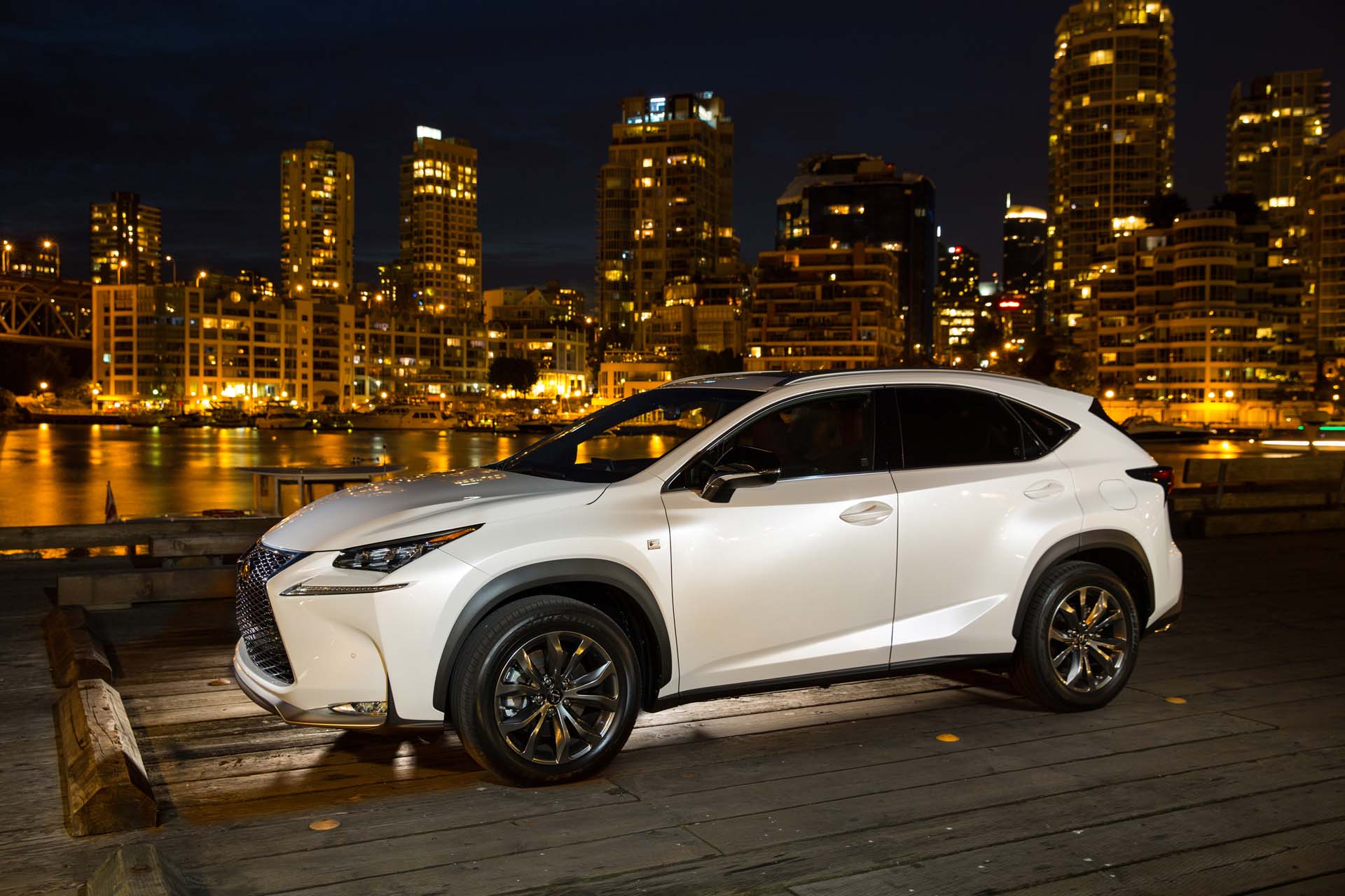 Lexus NX 200T 2017 SUV lujo compacto