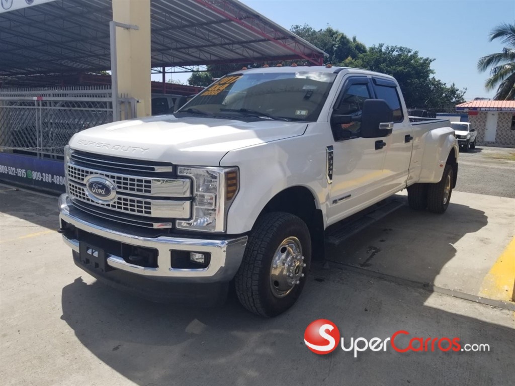 Ford F-350 Super Duty 2017 Camioneta Diésel 4x4 en República Dominicana