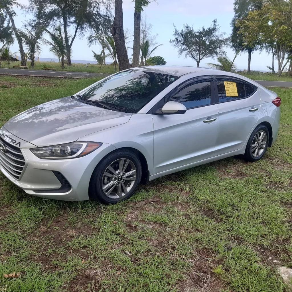 Hyundai Elantra SEL 2017 Sedán en República Dominicana