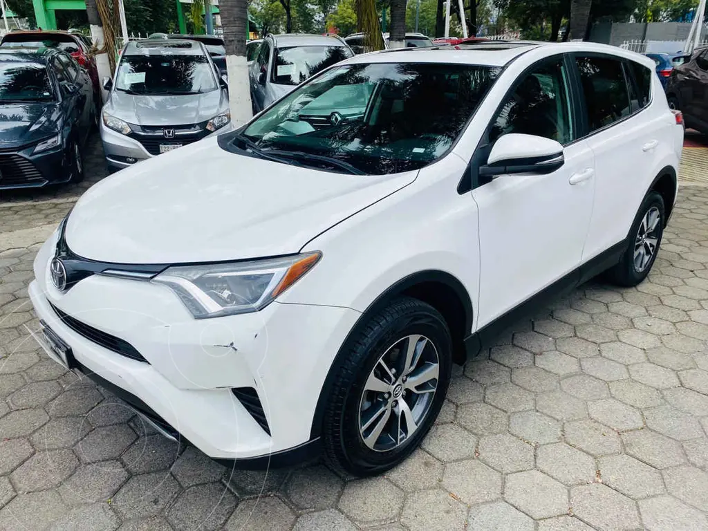 Toyota RAV4 LE 2017 SUV en República Dominicana