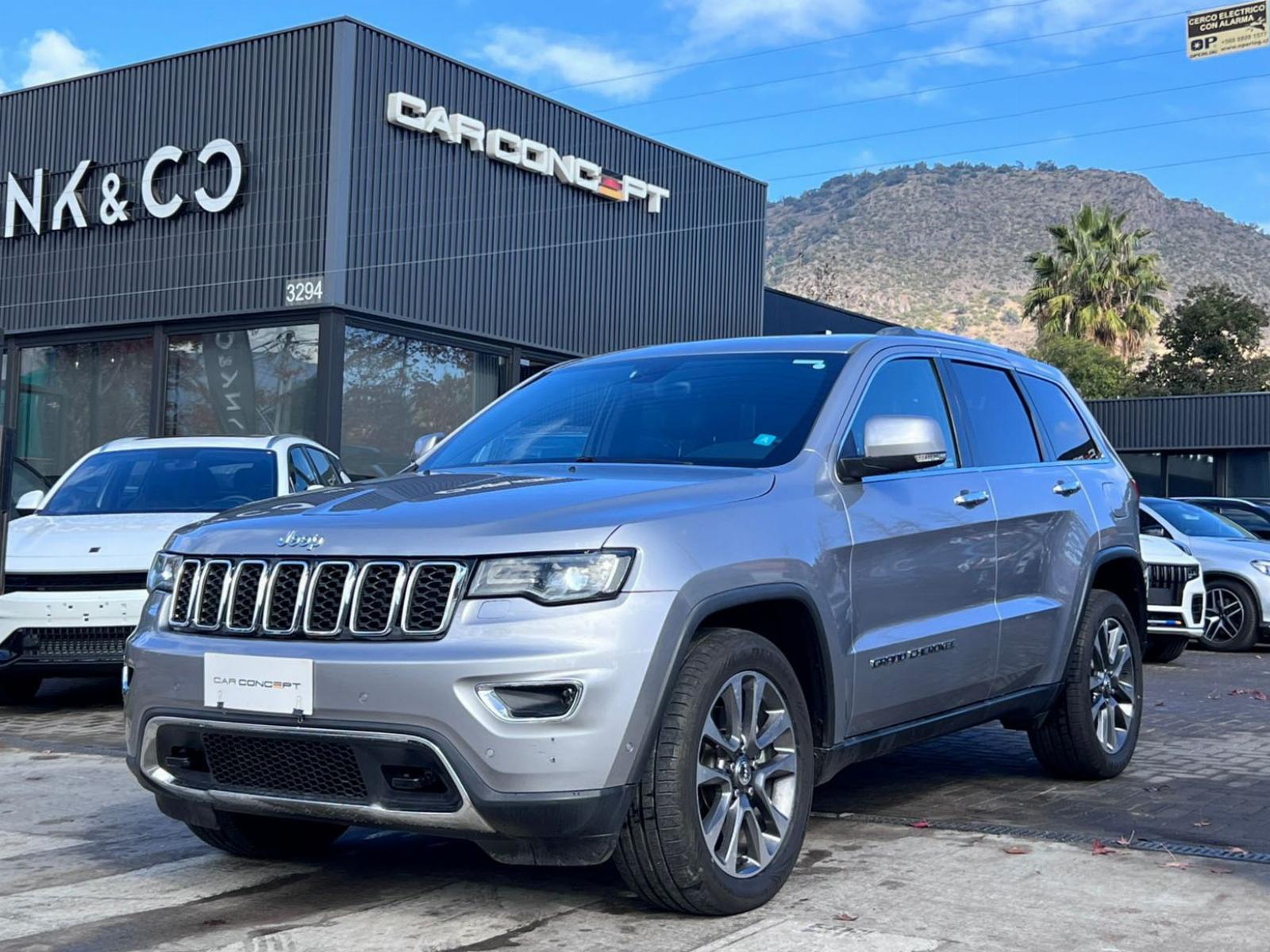 Jeep Grand Cherokee Laredo 4x4 2018 SUV en República Dominicana