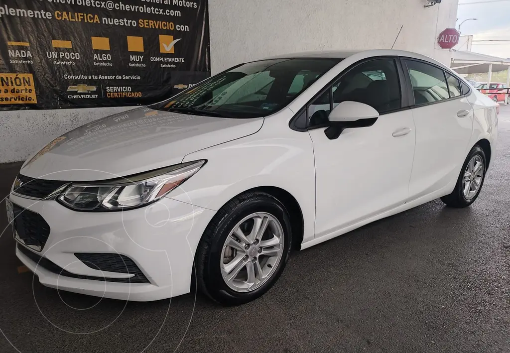 Chevrolet Cruze LS modelo 2018 auto