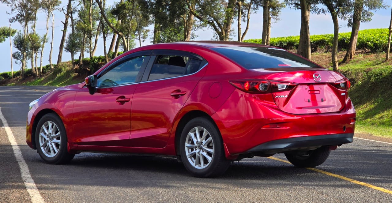 Mazda Axela 2018 Sedán Compacto en República Dominicana