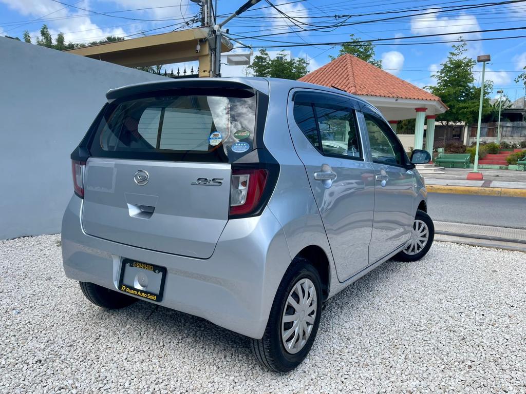 Daihatsu Mira 2018 Compacto Automóvil
