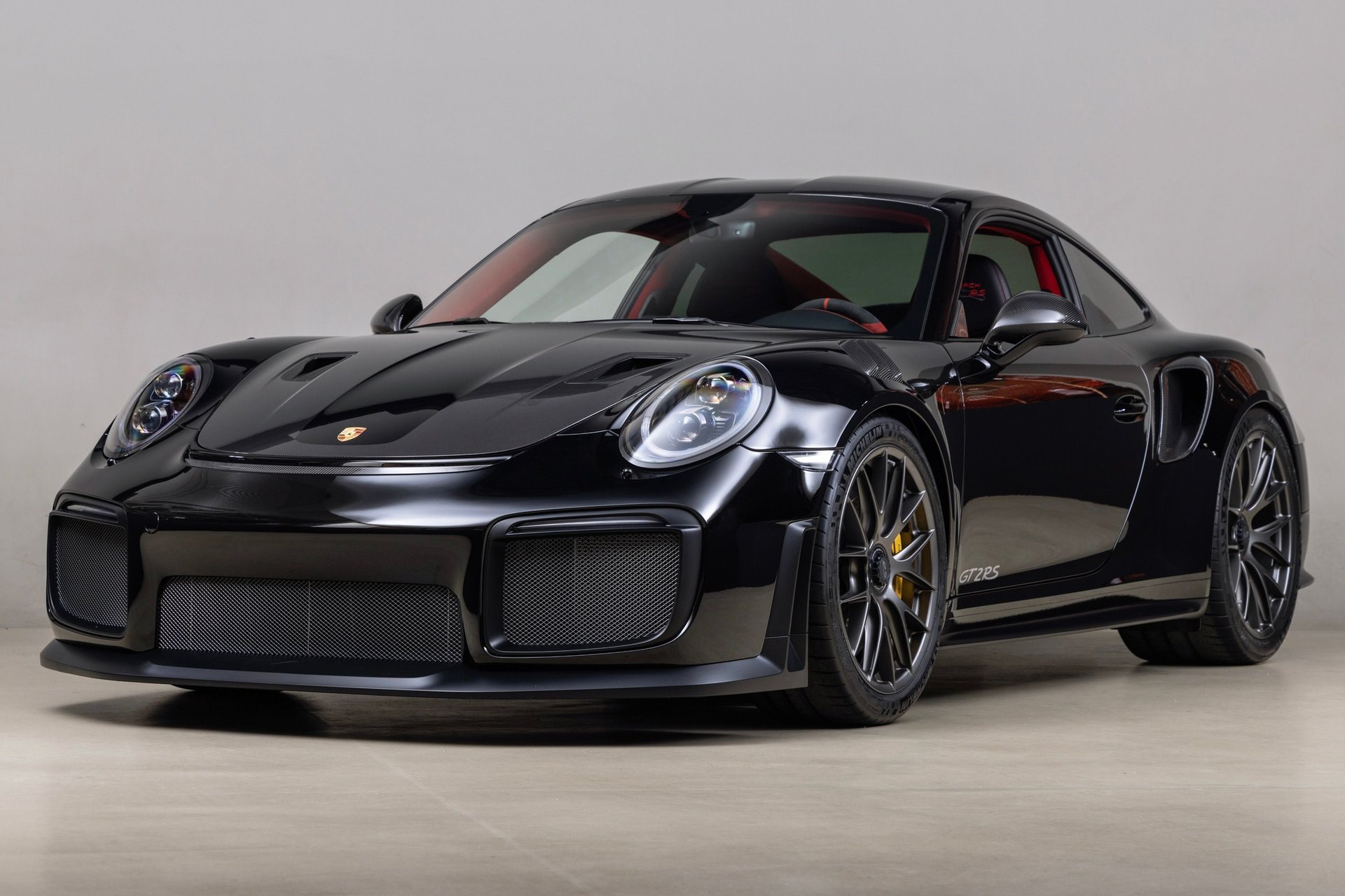 Porsche 911 Turbo modelo 2018 coche deportivo