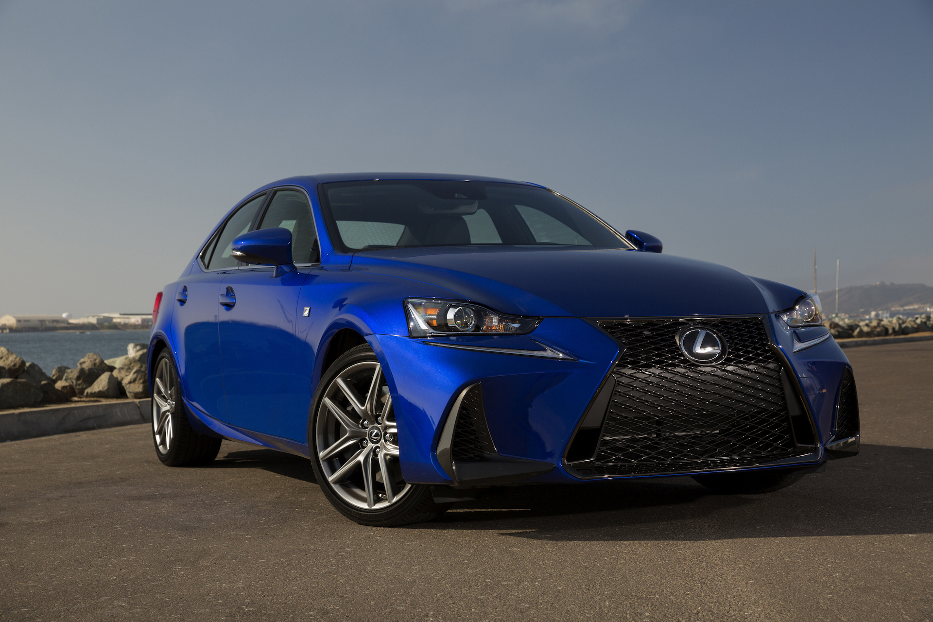 Lexus NX 300 F Sport 2018 SUV rojo vino en República Dominicana