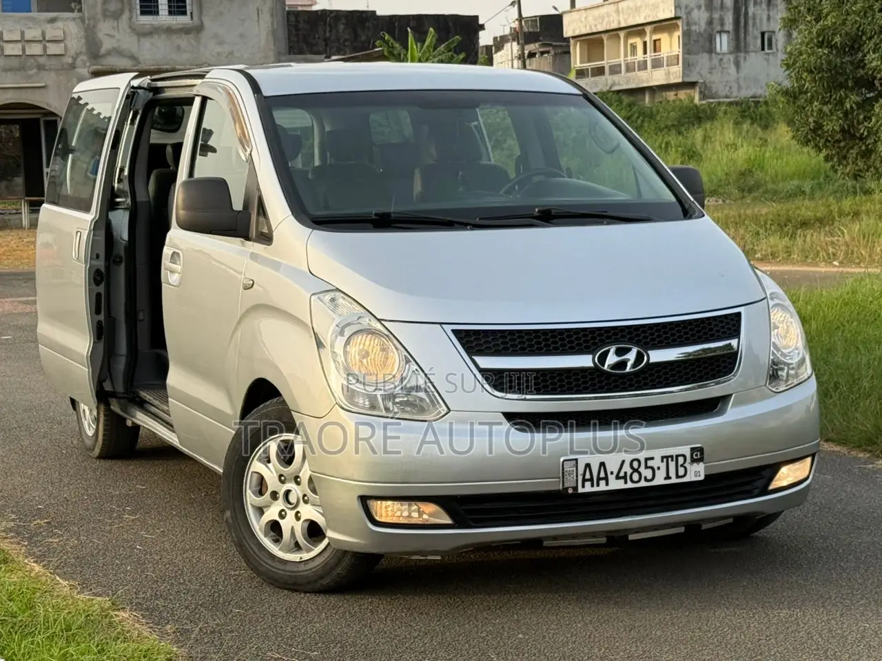 Hyundai Grand Starex 2018 vehículo utilitario en República Dominicana
