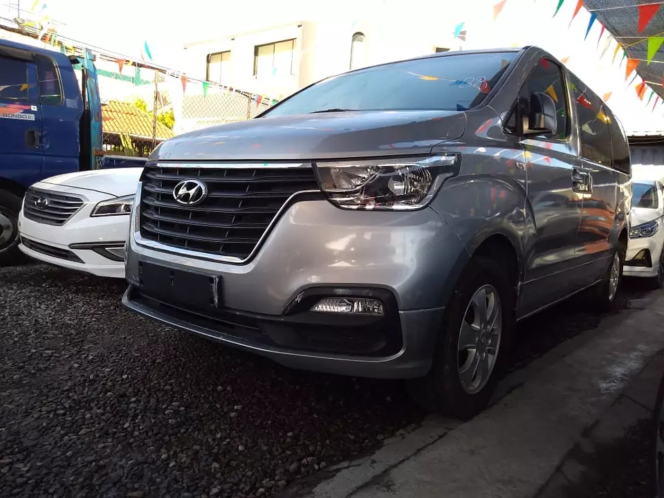 Hyundai Grand Starex 2018 vehículo utilitario