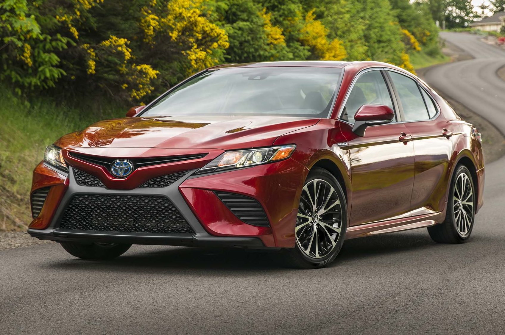 Toyota Camry SE 2018 sedán