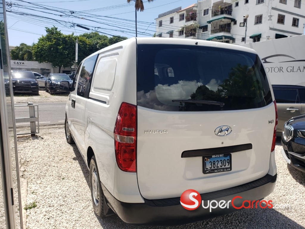 Hyundai H1 TQ6 2018 Furgoneta Comercial en República Dominicana