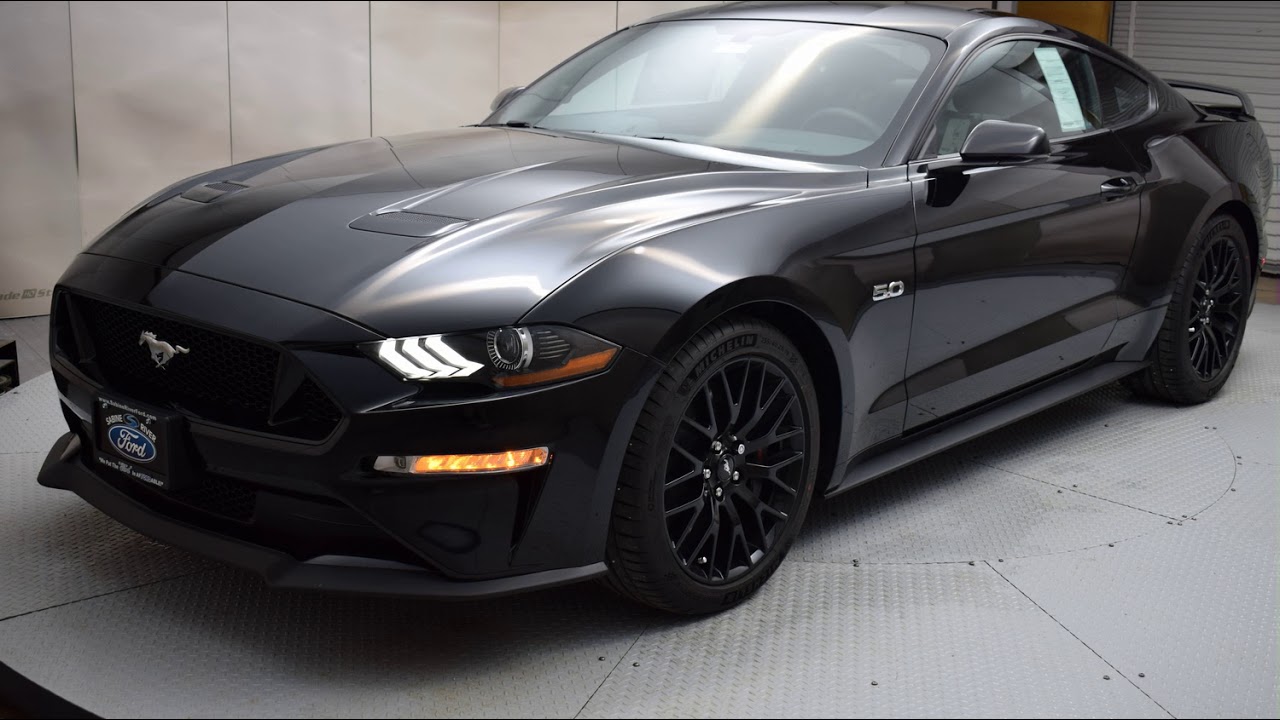 Ford Mustang Ecoboost Premium 2018 en República Dominicana