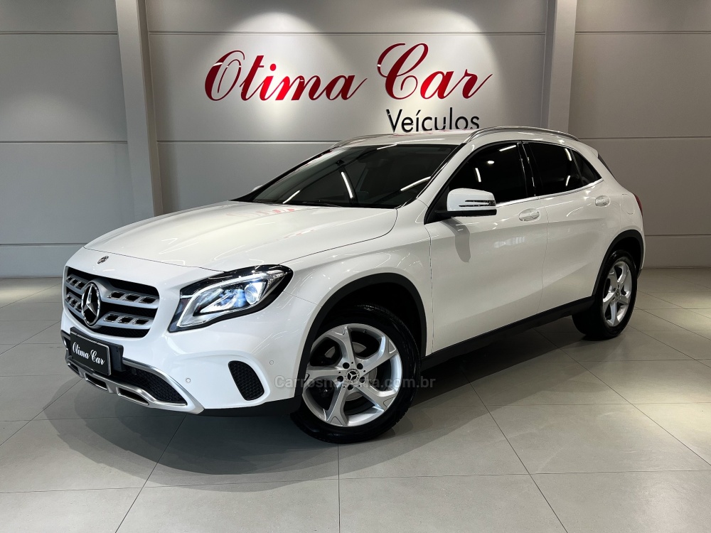Mercedes-Benz GLA 250 4Matic 2018 SUV compacto