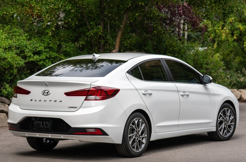 Hyundai Elantra 2018 Sedán Automóvil