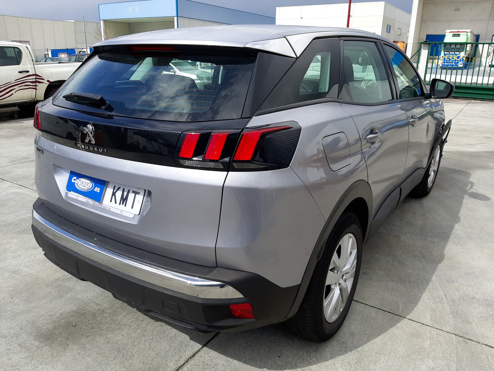 Peugeot 3008 Active modelo 2018 SUV en República Dominicana