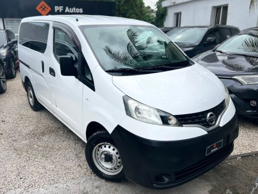 Nissan NV200 2018 Furgoneta Comercial en República Dominicana