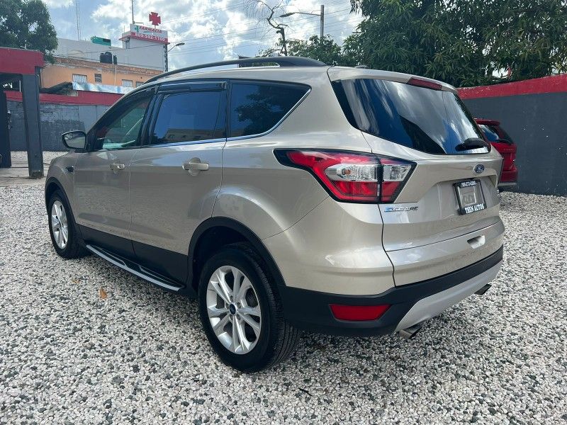 Ford Escape 2018 SUV compacto