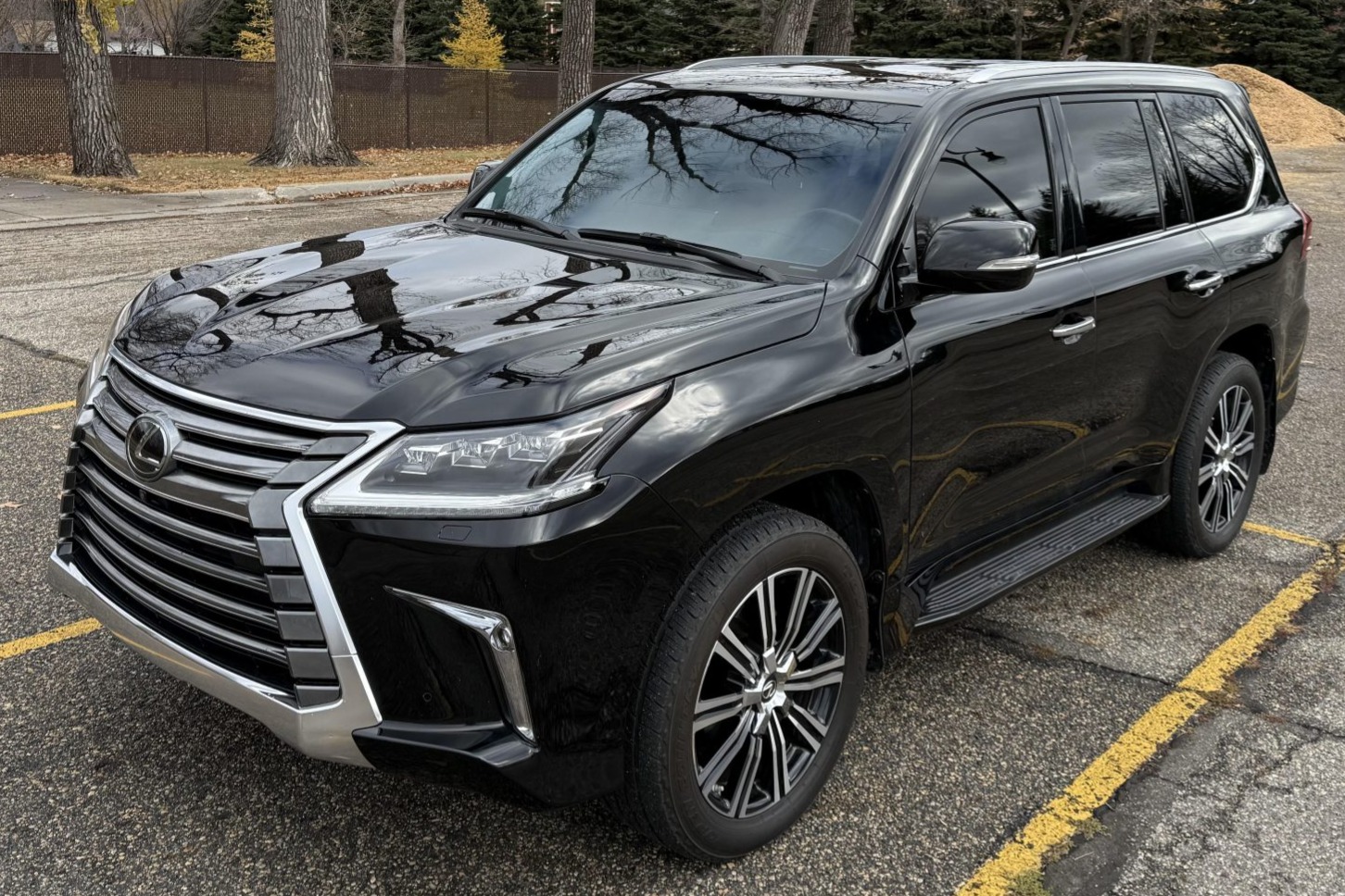Lexus LX 570 modelo 2018 SUV de lujo