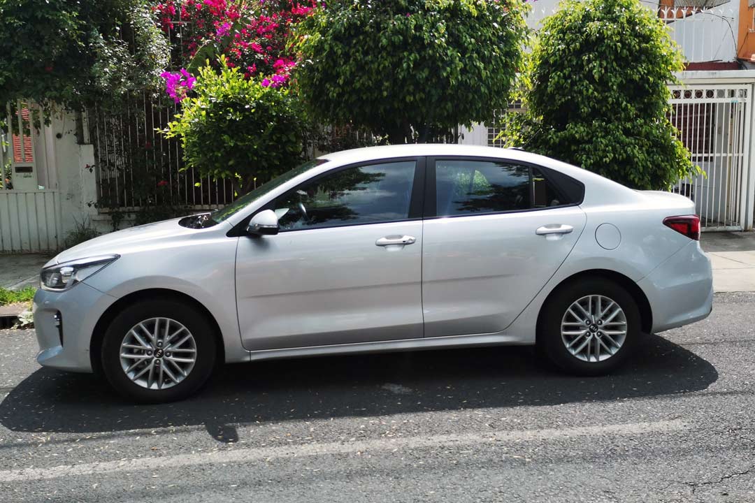 Kia Río LX modelo 2018 automóvil en República Dominicana