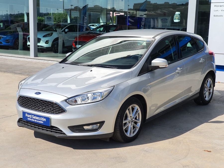 Ford Focus modelo 2018 sedán en República Dominicana