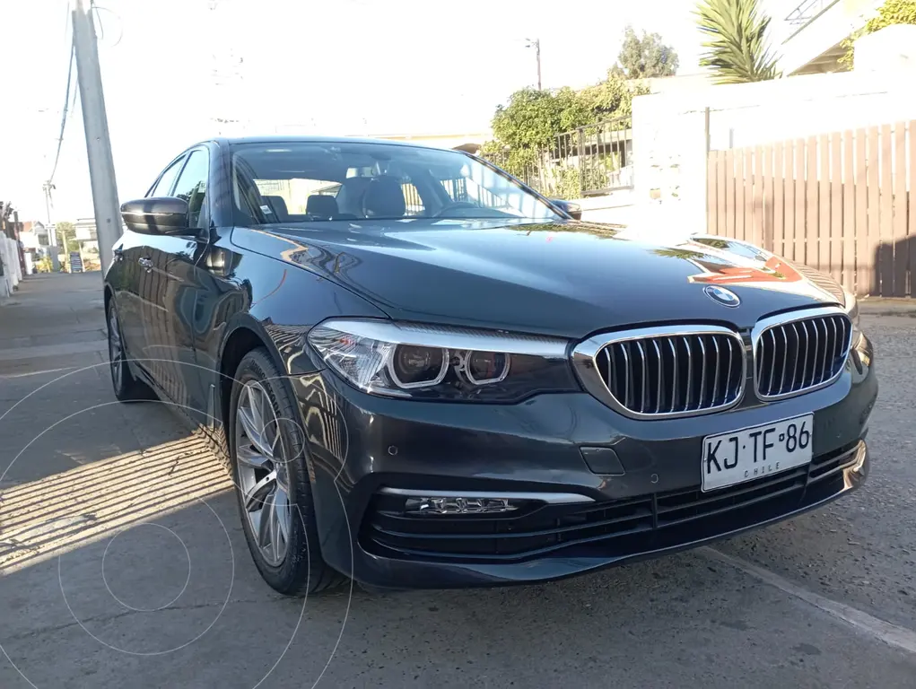 BMW Serie 5 530i modelo 2018 sedán en República Dominicana