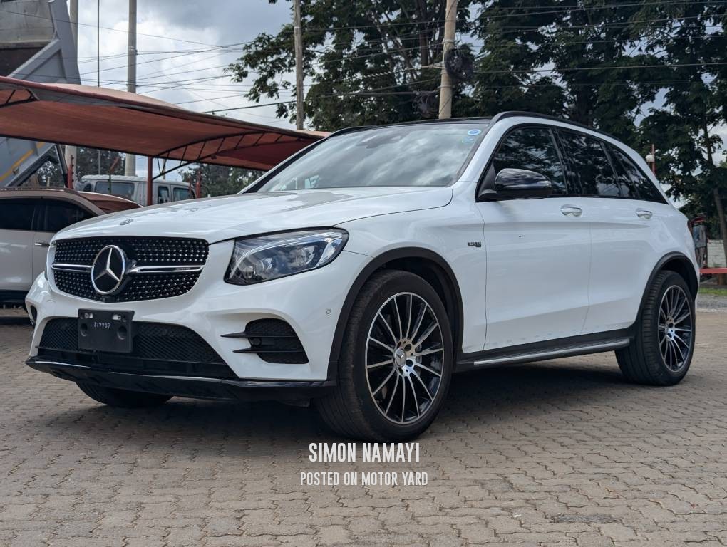 Mercedes-Benz GLC 300 2018 SUV blanco en República Dominicana