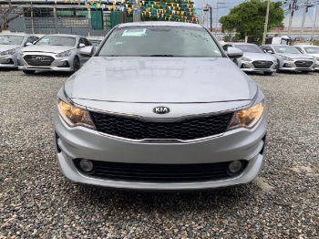 Kia K-5 2018 Sedán en República Dominicana
