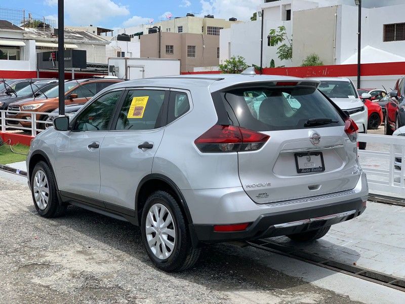 Nissan Rogue SV 2018 SUV en República Dominicana