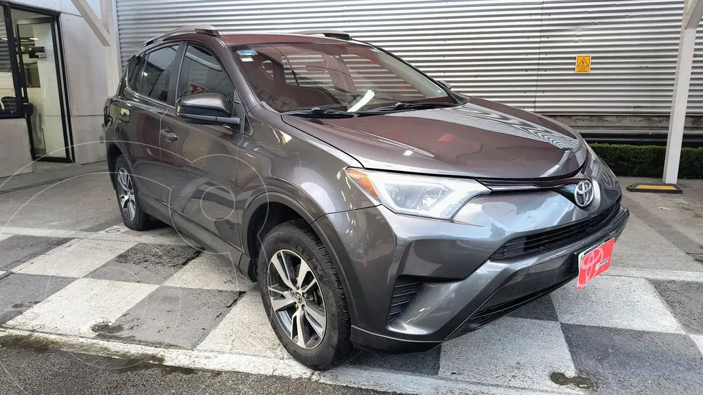 Toyota RAV4 XLE 2018 SUV en República Dominicana