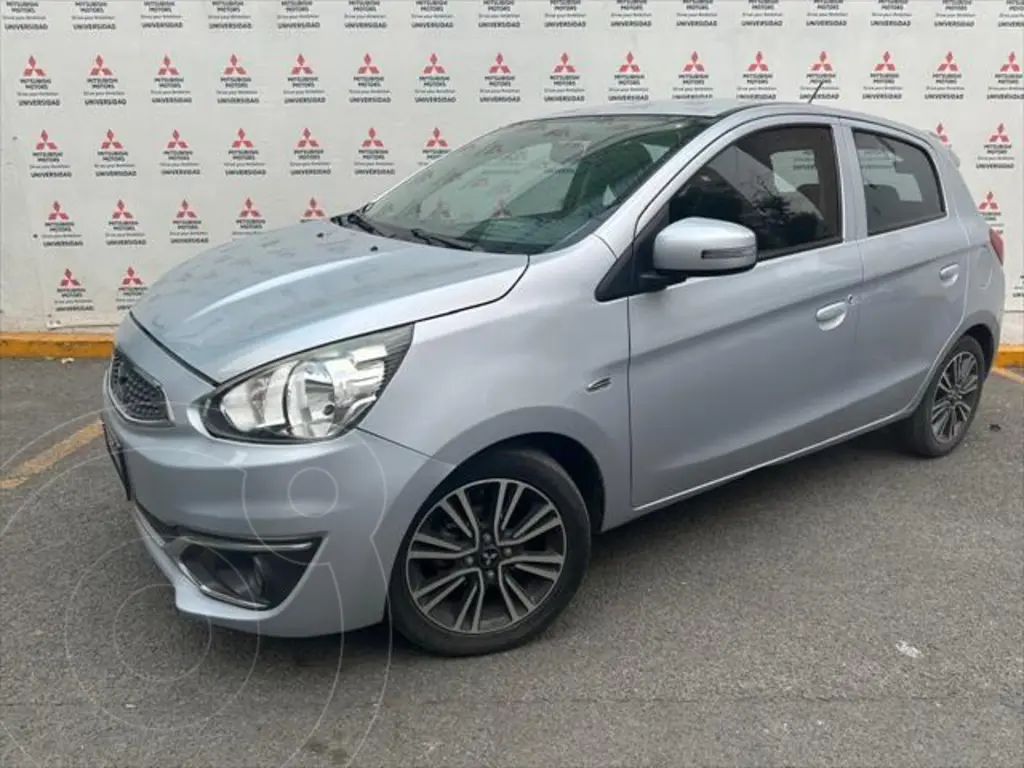 Mitsubishi Mirage ES 2018 Automóvil Compacto en República Dominicana