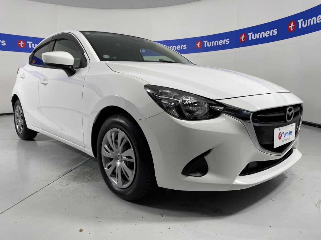 Mazda Demio 2018 vehículo compacto