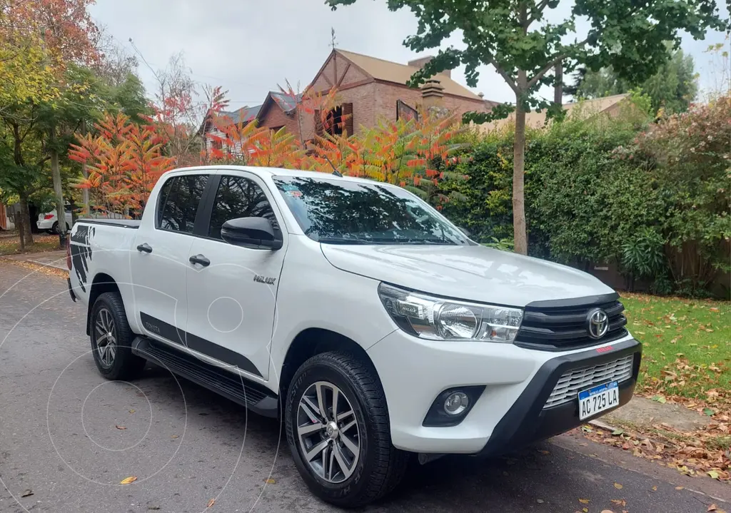 Toyota Hilux Limited modelo 2018 camioneta en República Dominicana