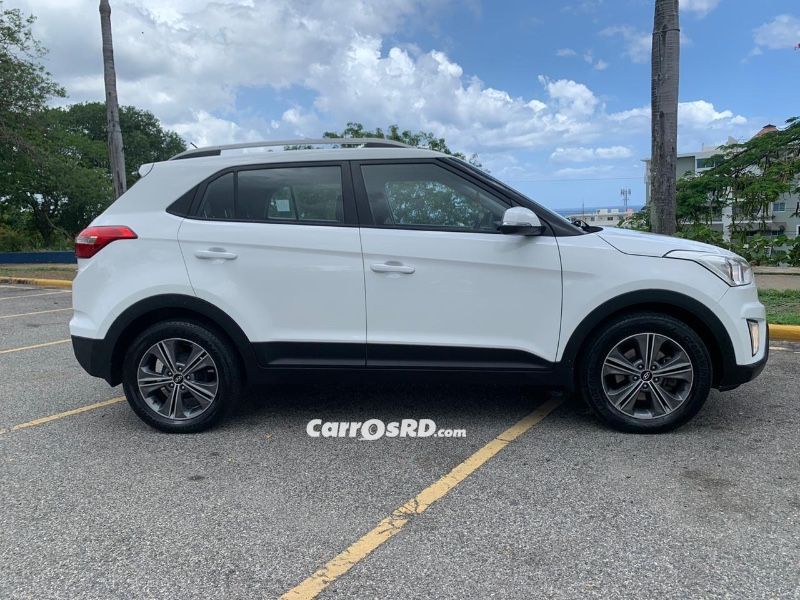 Hyundai Cantus 2018 vehículo compacto