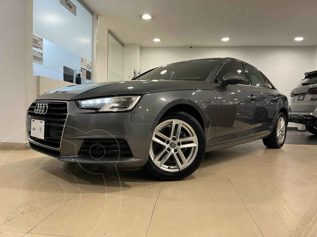 Audi A4 Modelo 2018 Coche Sedán en República Dominicana