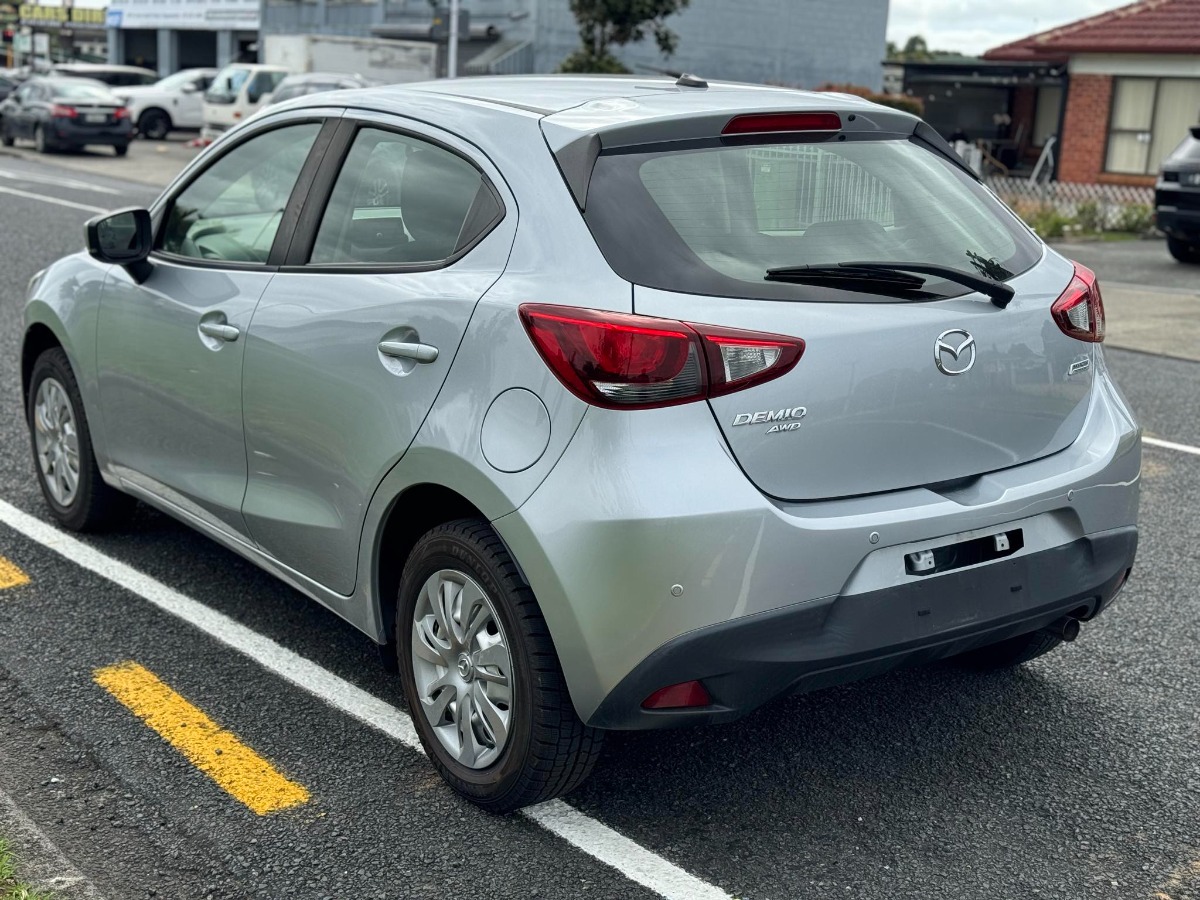 Mazda Demio 2018 vehículo compacto en República Dominicana