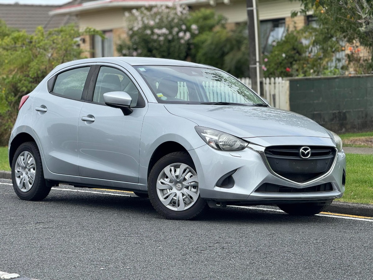 Mazda Demio 2018 vehículo compacto
